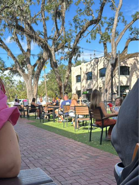 Live music and outdoor dining in Downtown Winter Garden Florida